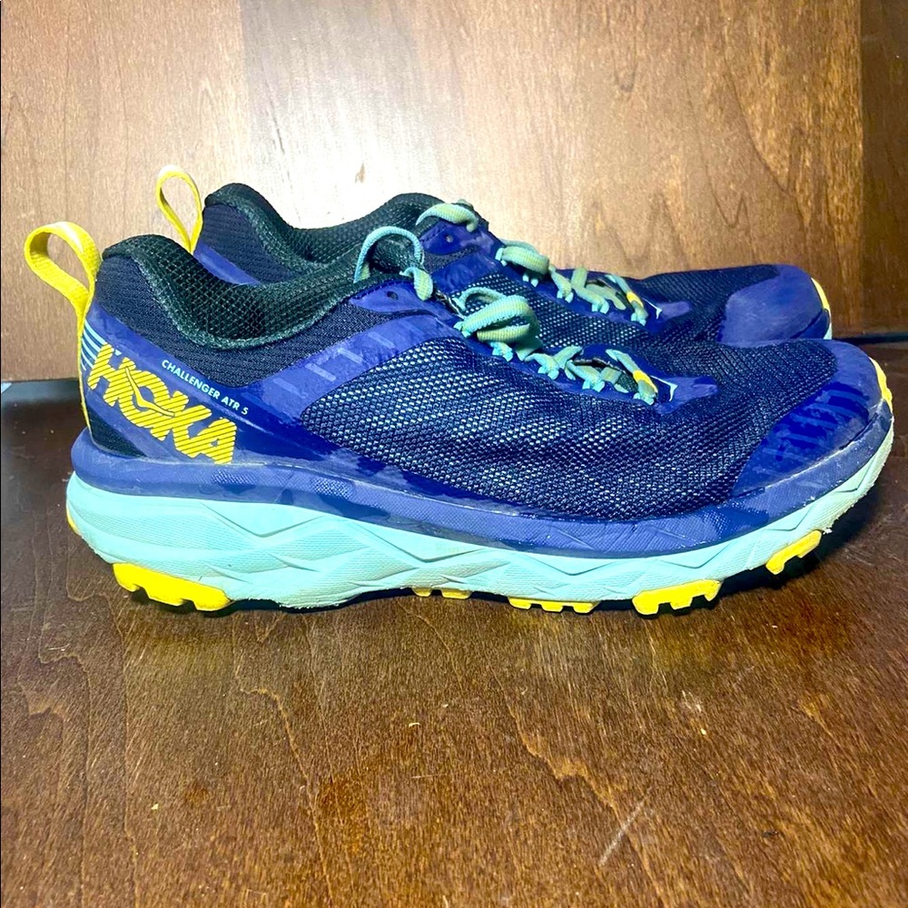 HOKA Challenger ATR 5 Sneaker sz 8.5
